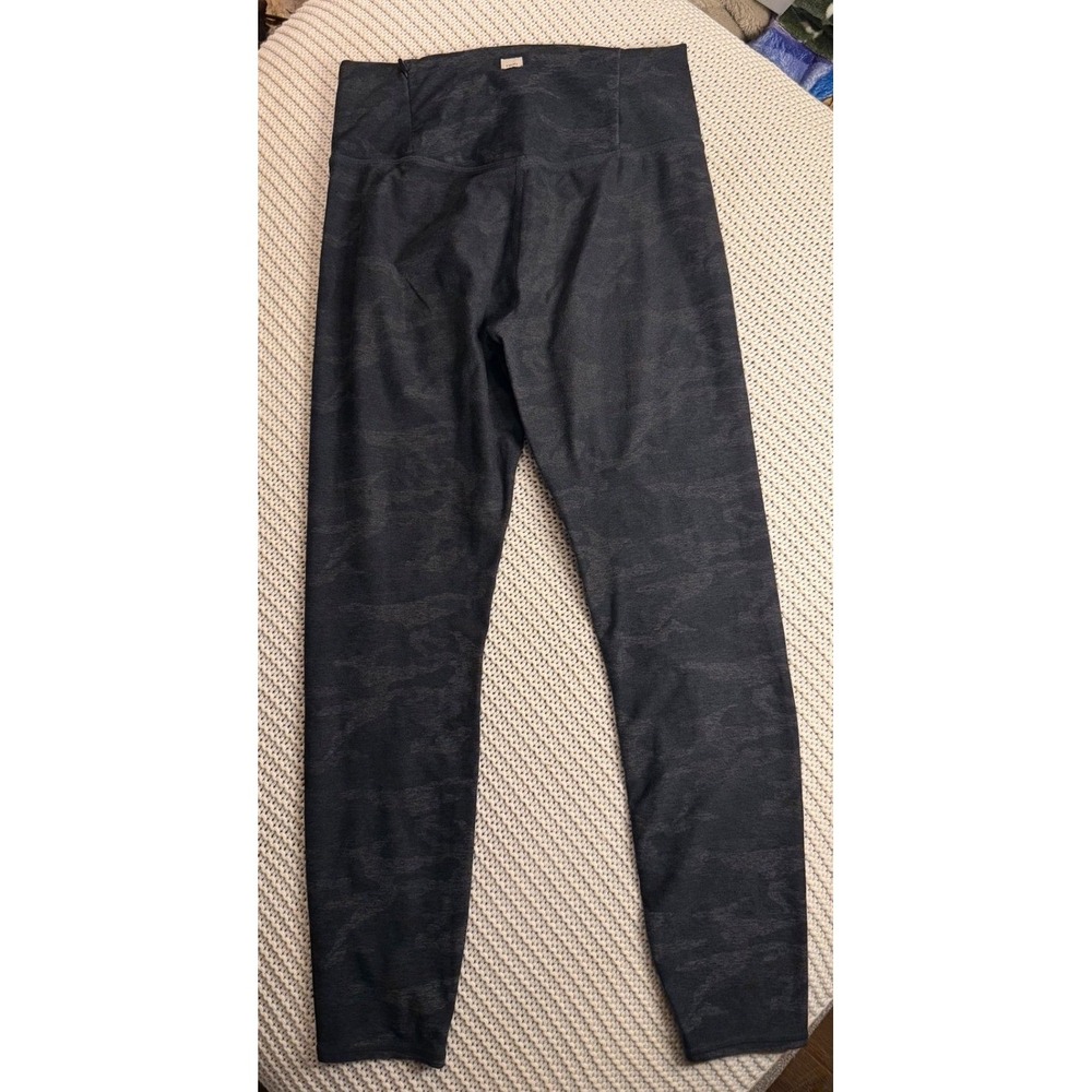 Vuori Women Charcoal Camo High Rise Performance Leggings Size Medium